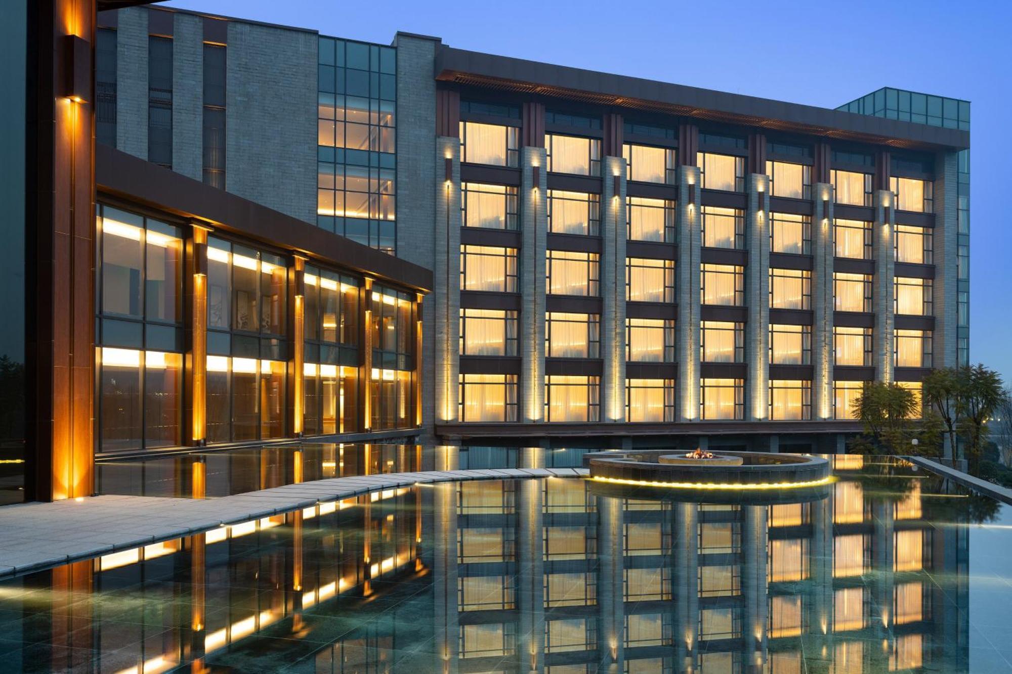 Le Meridien Emei Mountain Resort Emeishan Exteriör bild