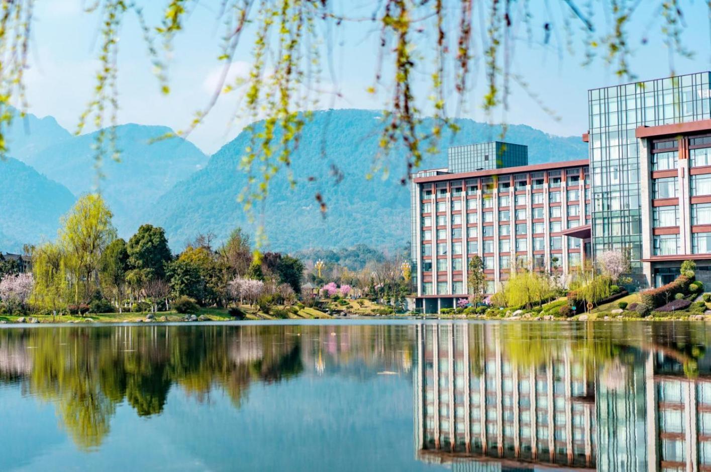 Le Meridien Emei Mountain Resort Emeishan Exteriör bild